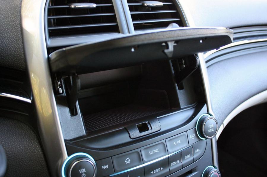  Chevrolet Malibu 2014 года  (фото 31 из 50)